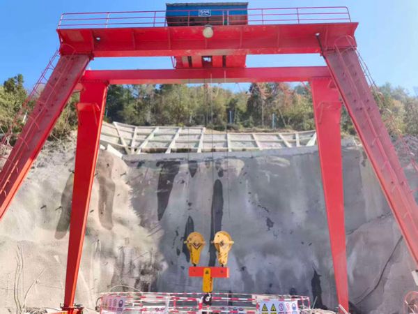 抽水储能电站起重机